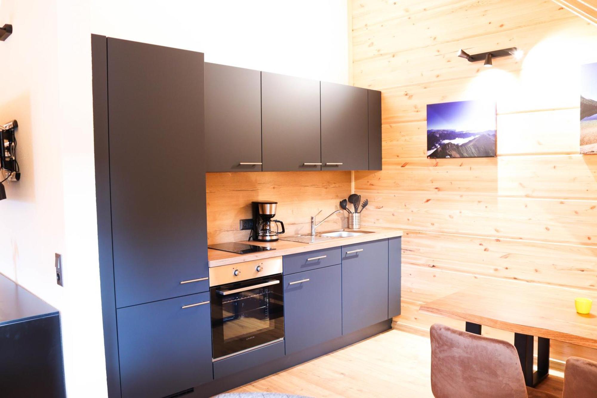 Wood Apartments 4 Jahreszeiten Landl  Exterior photo